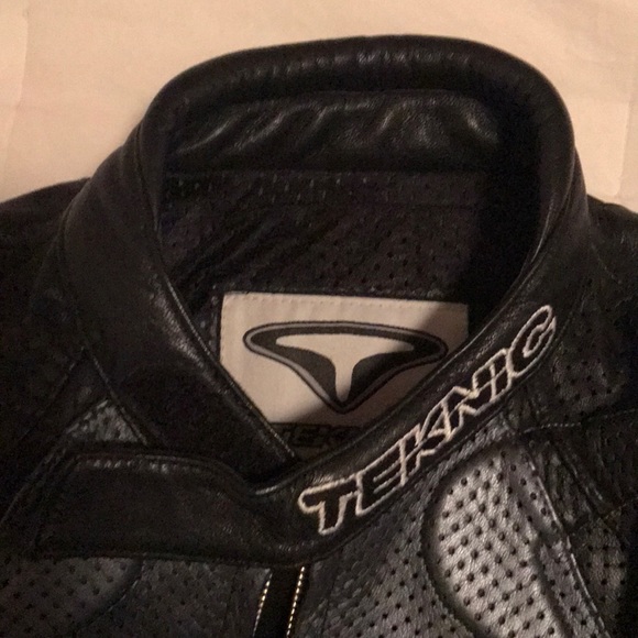Motorcycle jacket - Picture 2 of 6